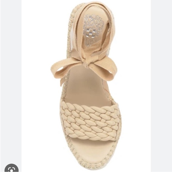 Vince Camuto Stylish Wedges, 5.5 - Picture 3 of 7